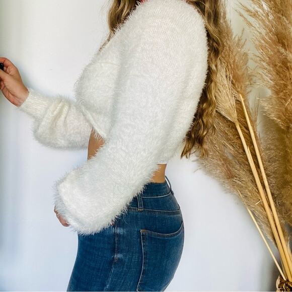 NEW DOLLS KILL BLUE BLUSH White Cropped Crop Top Plunge VNeck Fuzzy Sweater S - Picture 3 of 8